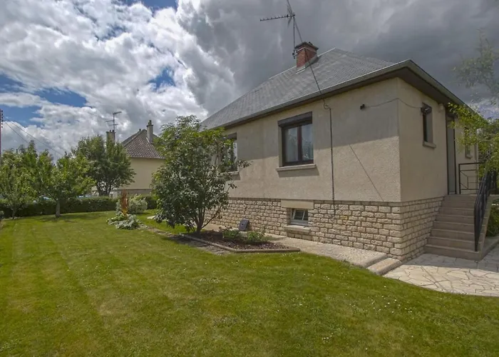 Cosy House Garden Free Parking Holiday home *