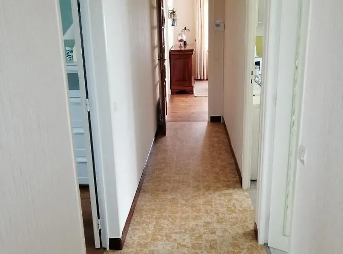 Cosy House Garden Free Parking Holiday home Bayeux